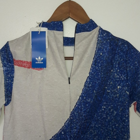 🆕️ADIDAS ORIGINALS Dress T-Shirts sz XS. - Picture 3 of 8